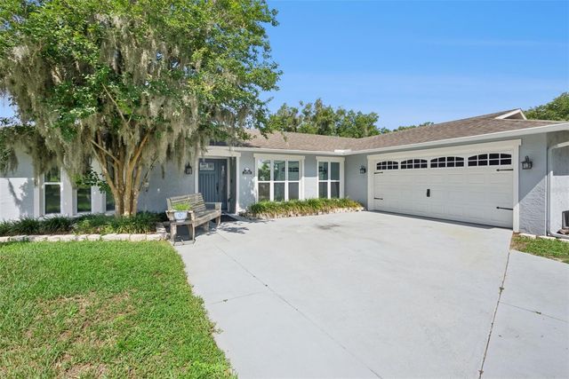 2530 E NEW YORK AVENUE, Deland, FL 32724