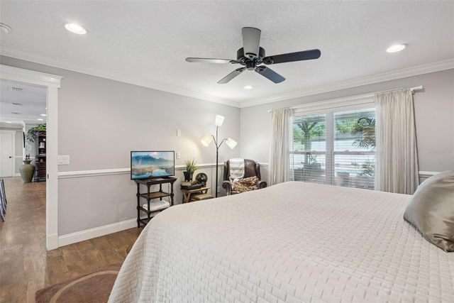 2530 E NEW YORK AVENUE, Deland, FL 32724