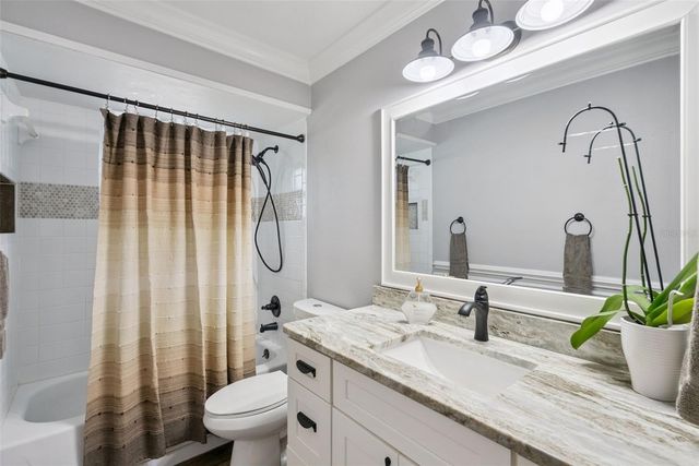 2530 E NEW YORK AVENUE, Deland, FL 32724