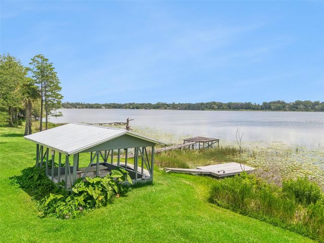 2530 E NEW YORK AVENUE, Deland, FL 32724