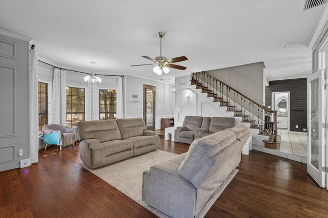 4011 E Bankhead HWY, Hudson Oaks, TX 76087