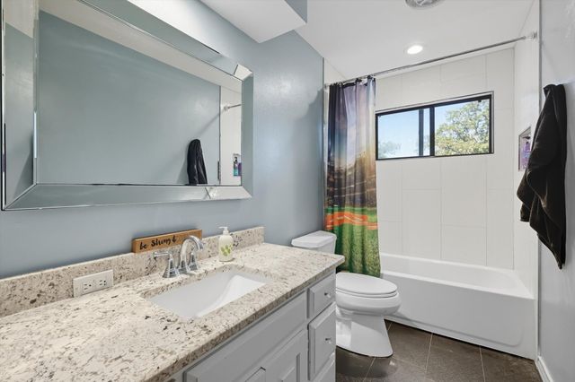 4011 E Bankhead HWY, Hudson Oaks, TX 76087