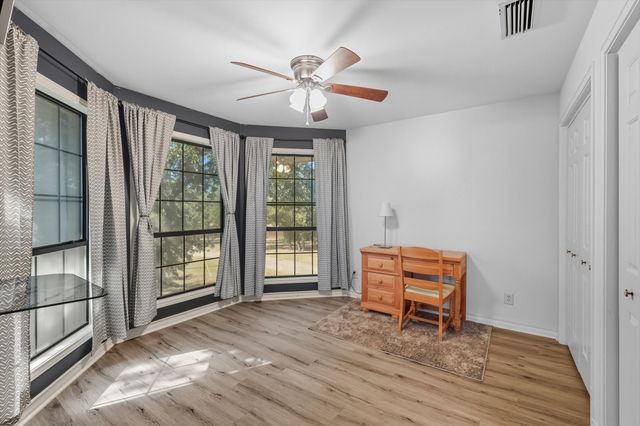 4011 E Bankhead HWY, Hudson Oaks, TX 76087