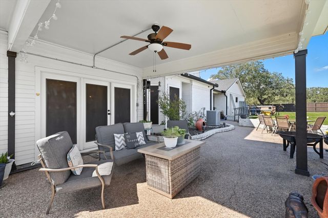 4011 E Bankhead HWY, Hudson Oaks, TX 76087