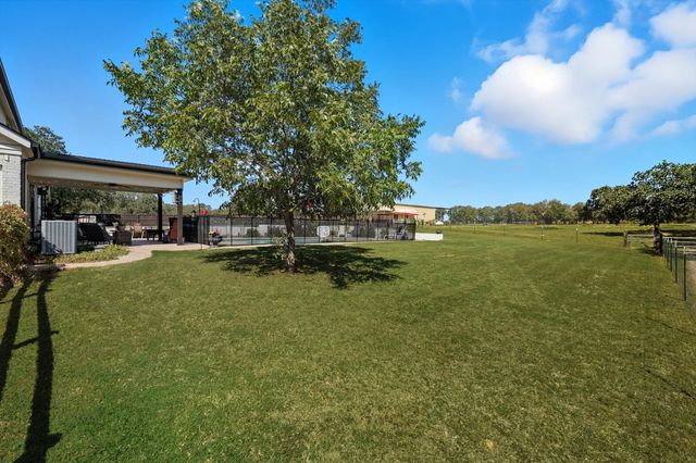 4011 E Bankhead HWY, Hudson Oaks, TX 76087