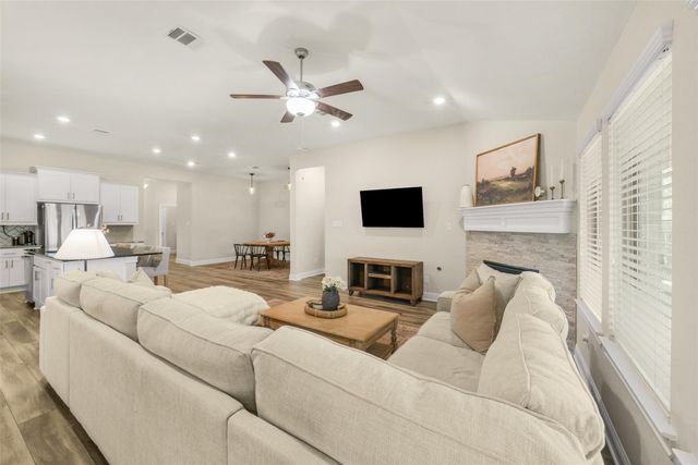 21843 Rose Maris Lane, Tomball, TX 77377