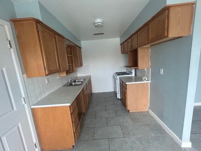 811 Snyder St, Odessa, TX 79761