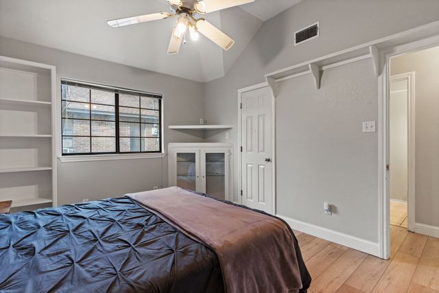 1008 Oak Valley Road, Burleson, TX 76028