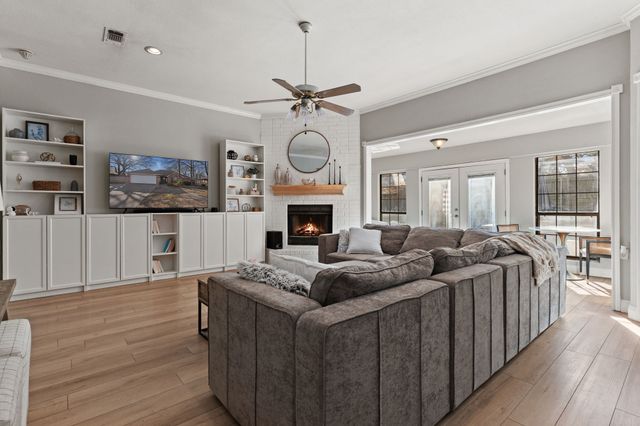 1008 Oak Valley Road, Burleson, TX 76028