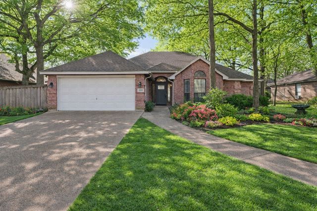 1008 Oak Valley Road, Burleson, TX 76028