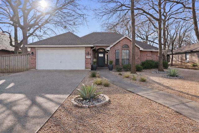 1008 Oak Valley Road, Burleson, TX 76028