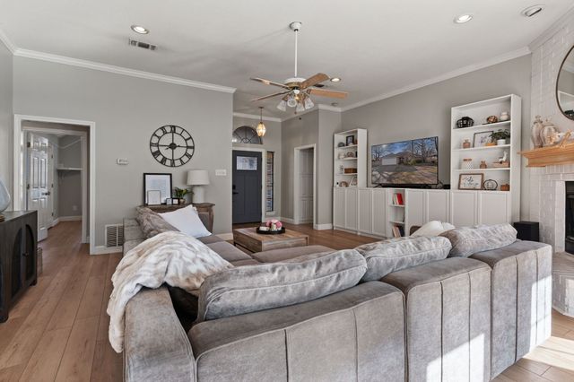 1008 Oak Valley Road, Burleson, TX 76028