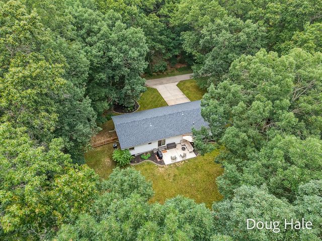 2349 Pillon Road, Twin Lake, MI 49457