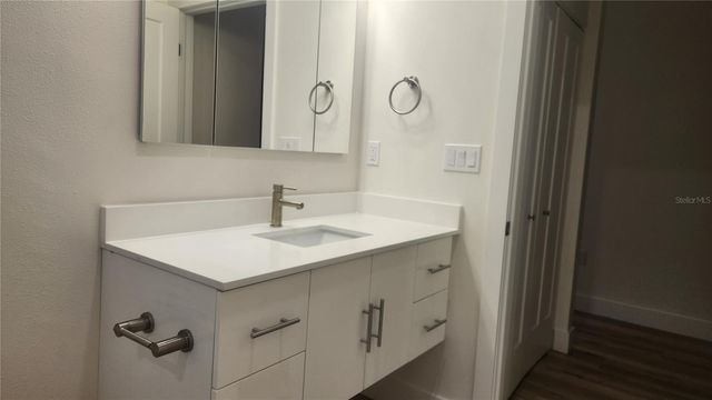 2117 5TH STREET Front House, Sarasota, FL 34237