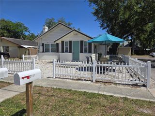 2117 5TH STREET Front House, Sarasota, FL 34237