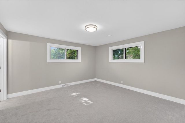 250 W Suburban COURT, Fox Point, WI 53217