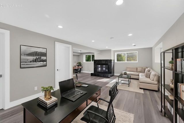 250 W Suburban COURT, Fox Point, WI 53217
