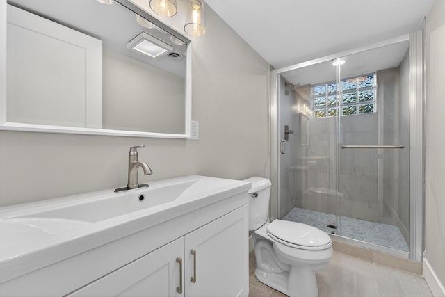 250 W Suburban COURT, Fox Point, WI 53217