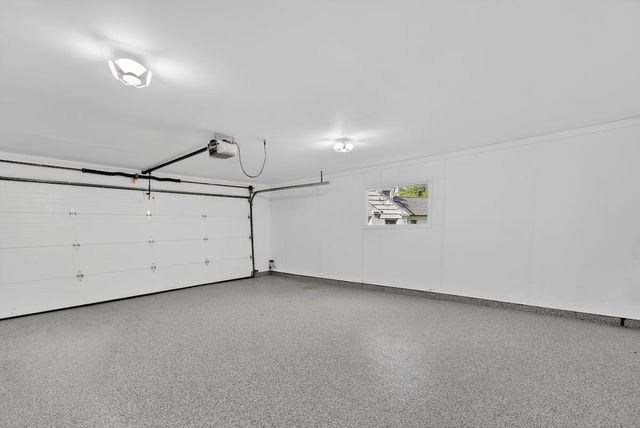 250 W Suburban COURT, Fox Point, WI 53217