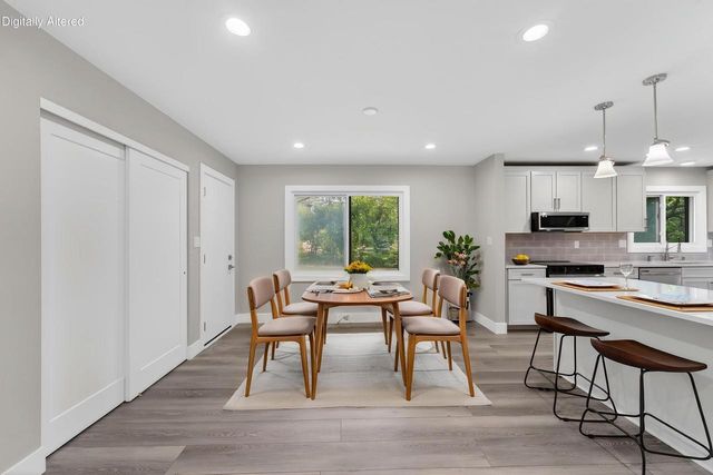 250 W Suburban COURT, Fox Point, WI 53217