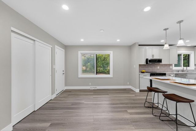 250 W Suburban COURT, Fox Point, WI 53217