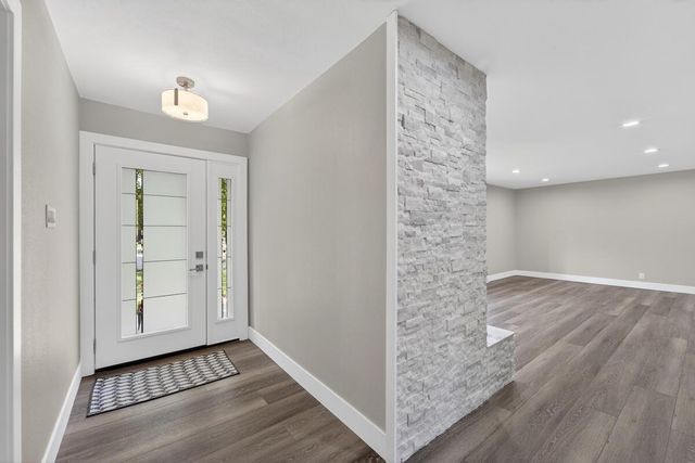 250 W Suburban COURT, Fox Point, WI 53217