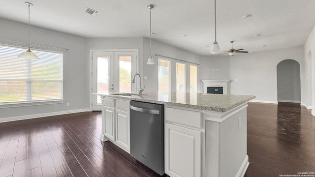 212 Big Bend, Castroville, TX 78009