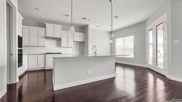 212 Big Bend, Castroville, TX 78009