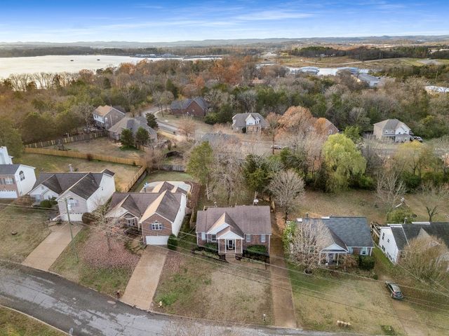 134 W Harbor, Hendersonville, TN 37075