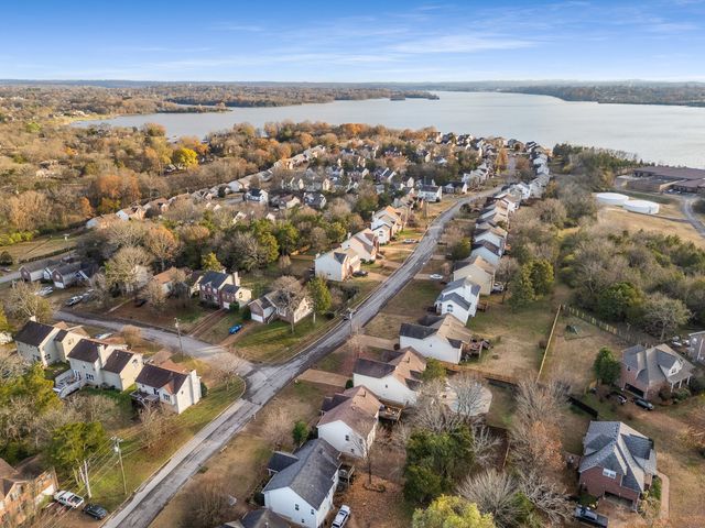 134 W Harbor, Hendersonville, TN 37075