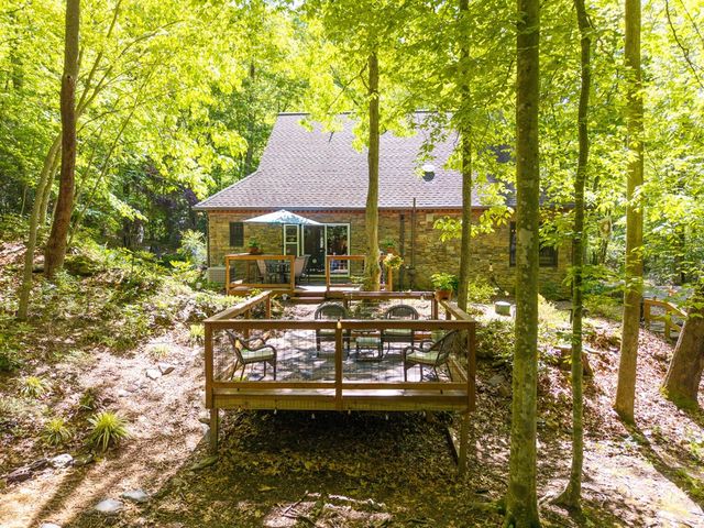 255 Stoney Brook Trail, Hayesville, NC 28904