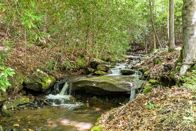 255 Stoney Brook Trail, Hayesville, NC 28904