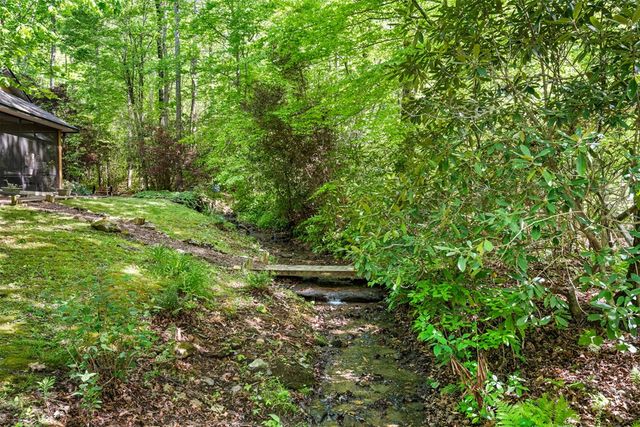 255 Stoney Brook Trail, Hayesville, NC 28904
