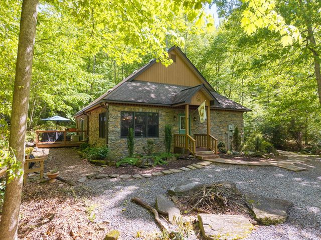 255 Stoney Brook Trail, Hayesville, NC 28904