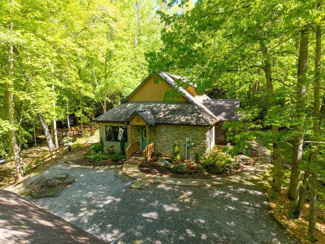 255 Stoney Brook Trail, Hayesville, NC 28904