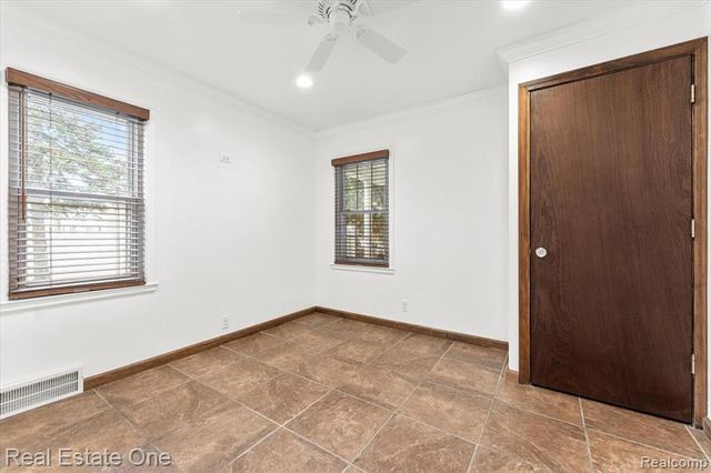 1353 Ford Avenue, Wyandotte, MI 48192