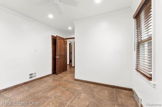 1353 Ford Avenue, Wyandotte, MI 48192