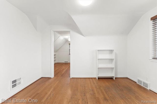 1353 Ford Avenue, Wyandotte, MI 48192