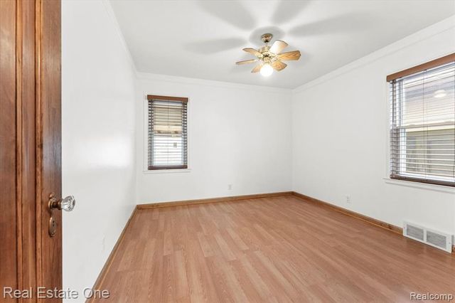 1353 Ford Avenue, Wyandotte, MI 48192