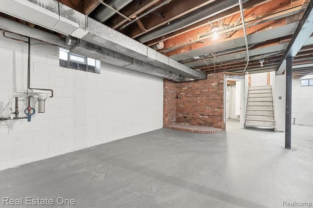 1353 Ford Avenue, Wyandotte, MI 48192