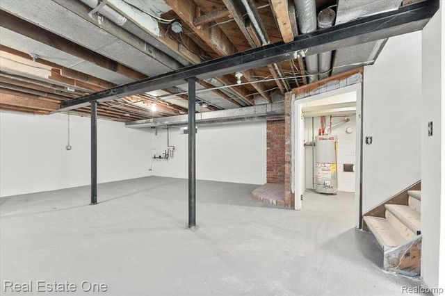 1353 Ford Avenue, Wyandotte, MI 48192