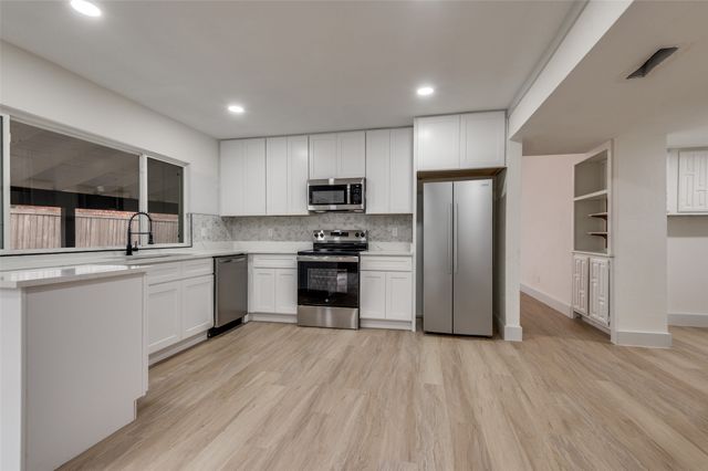 8517 Van Pelt Drive, Dallas, TX 75228