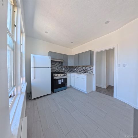 858 E 230th Street, Bronx, NY 10466
