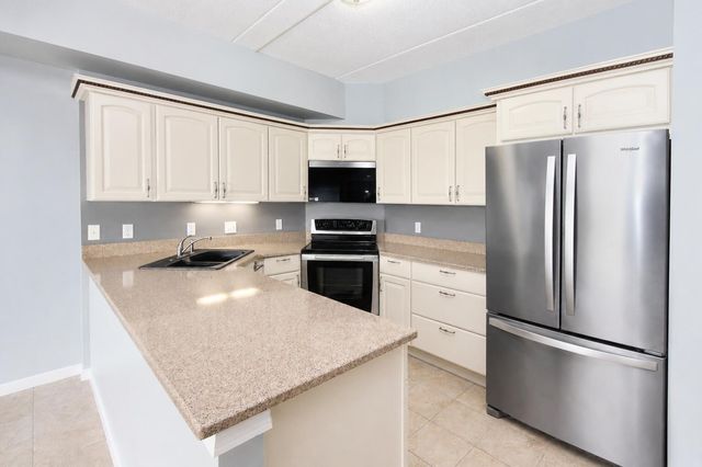 312 Outlook Cove, La Porte, IN 46350