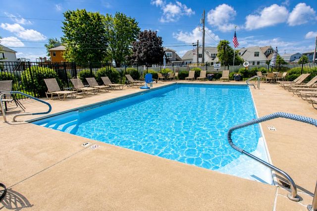 312 Outlook Cove, La Porte, IN 46350