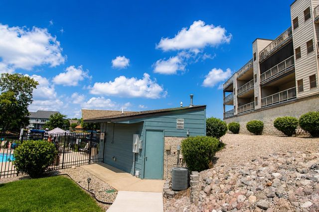 312 Outlook Cove, La Porte, IN 46350