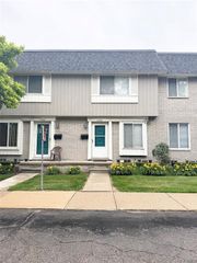 4386 15 Mile Road 64, Sterling Heights, MI 48310