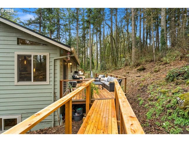 30475 Sw RIVERWOOD Dr, West Linn, OR 97068