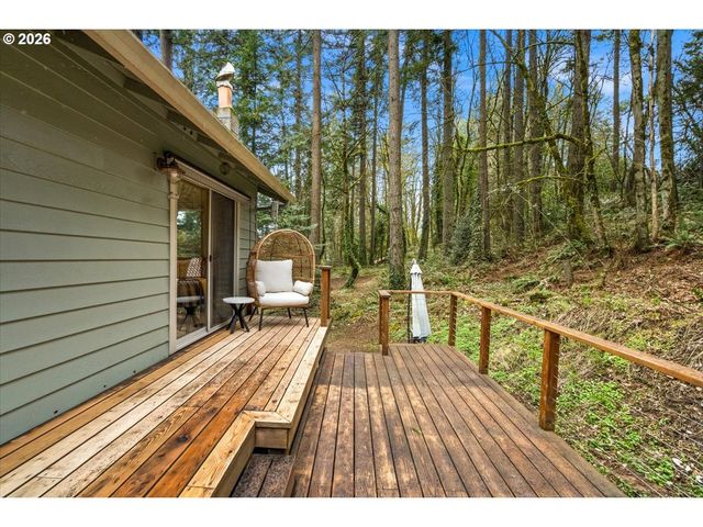 30475 Sw RIVERWOOD Dr, West Linn, OR 97068