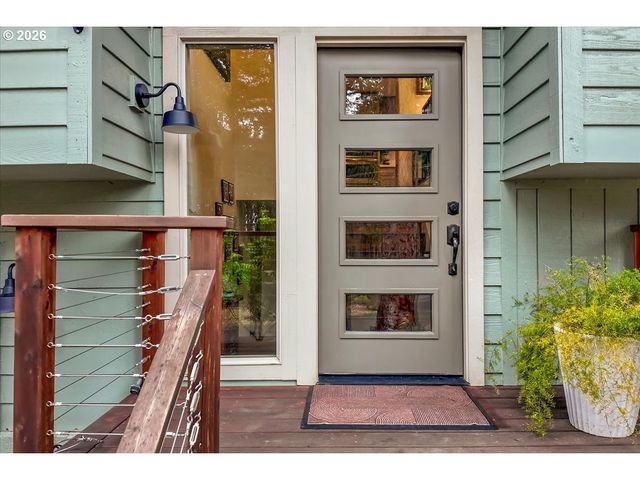 30475 Sw RIVERWOOD Dr, West Linn, OR 97068